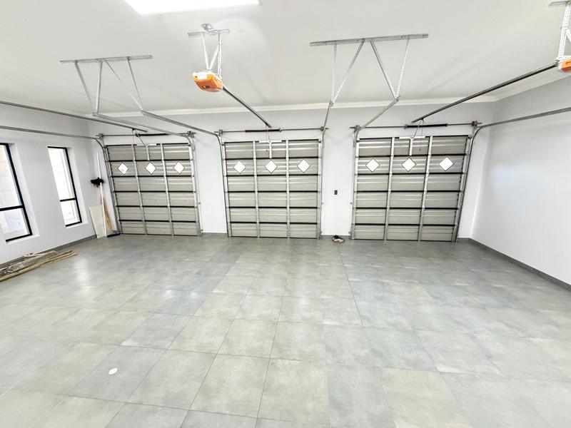 5 Bedroom Property for Sale in Tafelzicht Western Cape